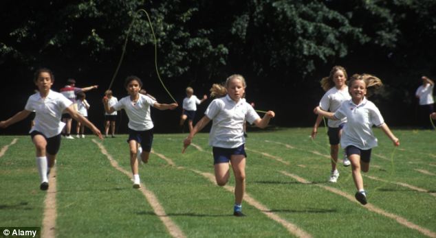 article-0-056FC1AE000005DC-184_634x347