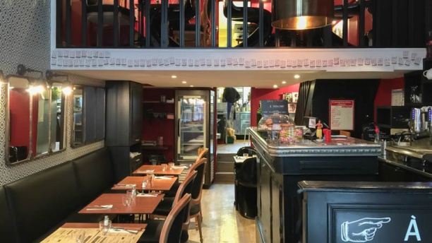 l-atelier-du-pied-de-fouet-vue-de-la-salle-65d38